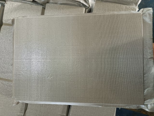 STP保溫板用于電動(dòng)汽車行業(yè)市場(chǎng)“一片藍(lán)?！?></div>
                            <div   id=